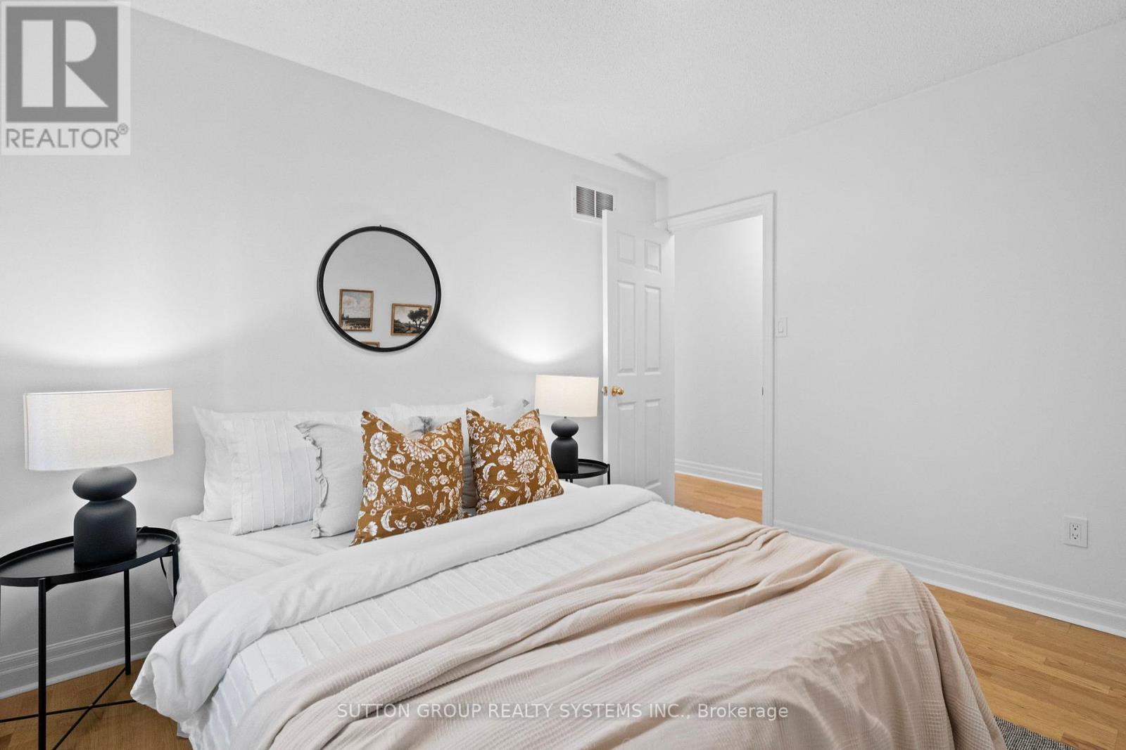 45 Algarve Crescent, Toronto, Ontario  M6N 5E7 - Photo 26 - W12438954