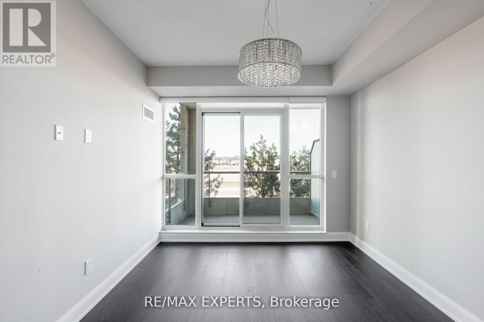210 - 2480 Prince Michael Drive, Oakville, Ontario  L6H 0H1 - Photo 10 - W12438960