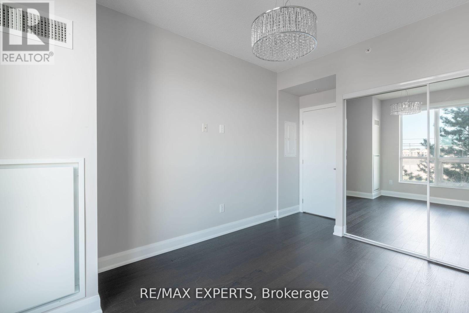 210 - 2480 Prince Michael Drive, Oakville, Ontario  L6H 0H1 - Photo 16 - W12438960