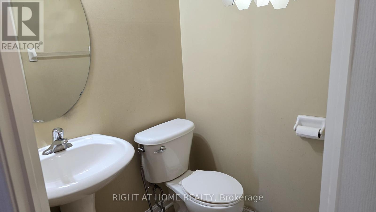 2438 Shadow Court, Oakville, Ontario  L6M 5G6 - Photo 16 - W12370301