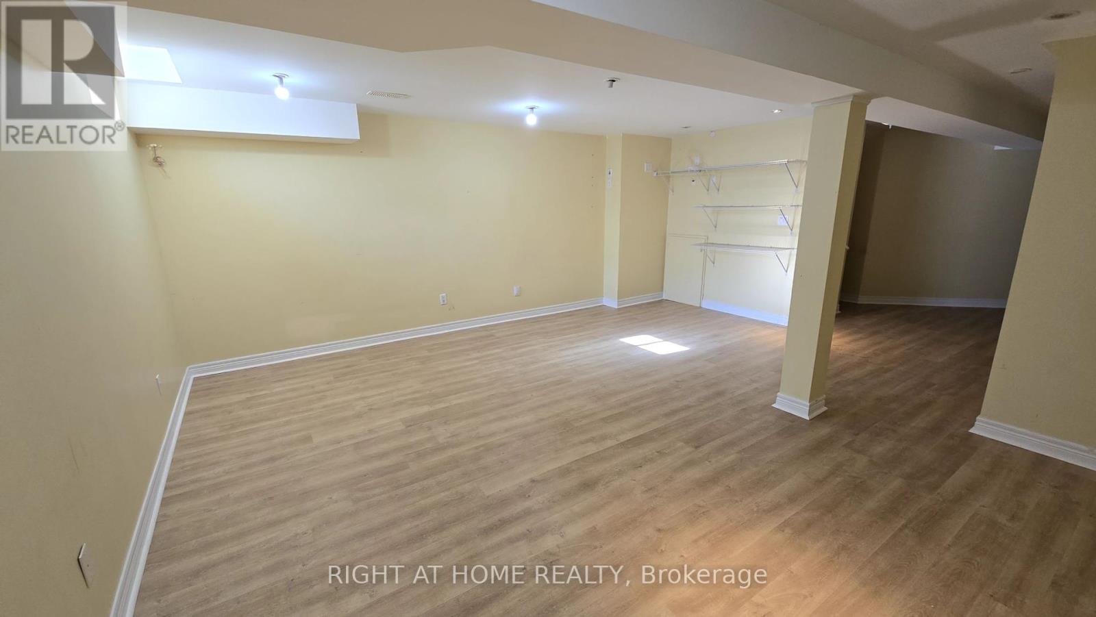 2438 Shadow Court, Oakville, Ontario  L6M 5G6 - Photo 29 - W12370301