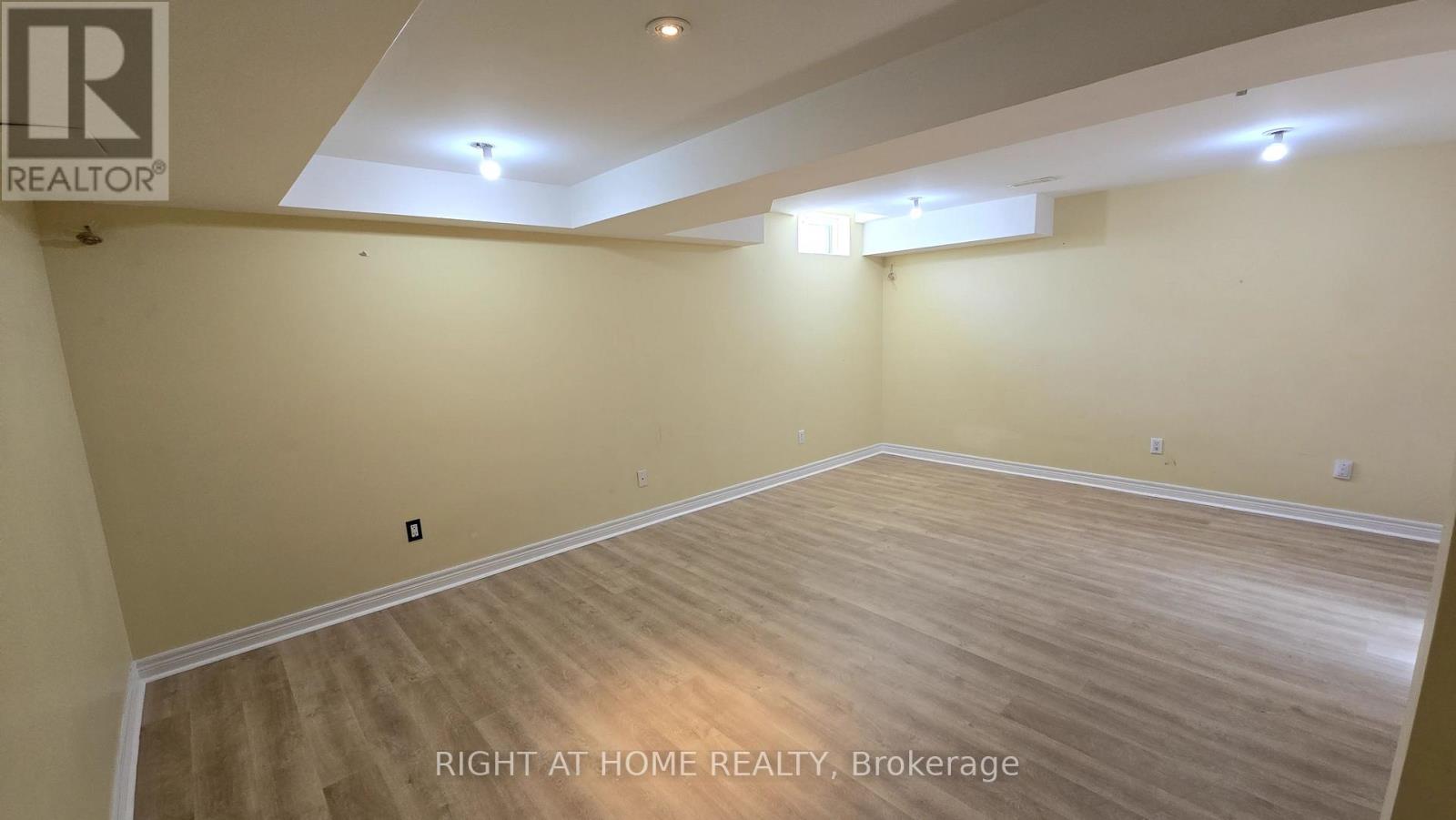 2438 Shadow Court, Oakville, Ontario  L6M 5G6 - Photo 28 - W12370301