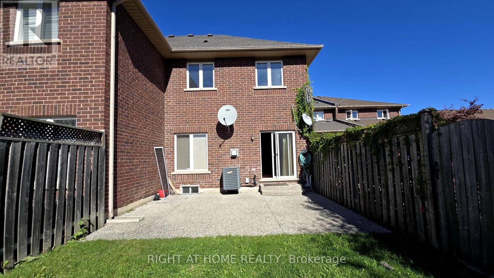 2438 Shadow Court, Oakville, Ontario  L6M 5G6 - Photo 37 - W12370301