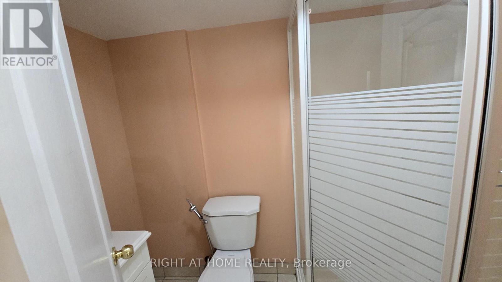 2438 Shadow Court, Oakville, Ontario  L6M 5G6 - Photo 31 - W12370301