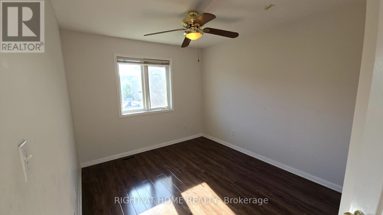 2438 Shadow Court, Oakville, Ontario  L6M 5G6 - Photo 25 - W12370301