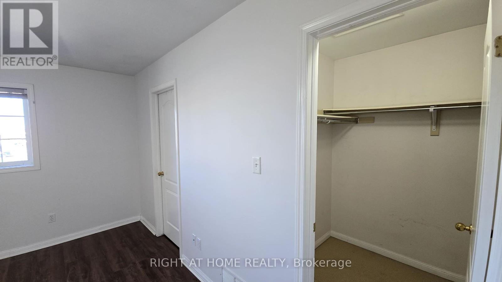2438 Shadow Court, Oakville, Ontario  L6M 5G6 - Photo 22 - W12370301