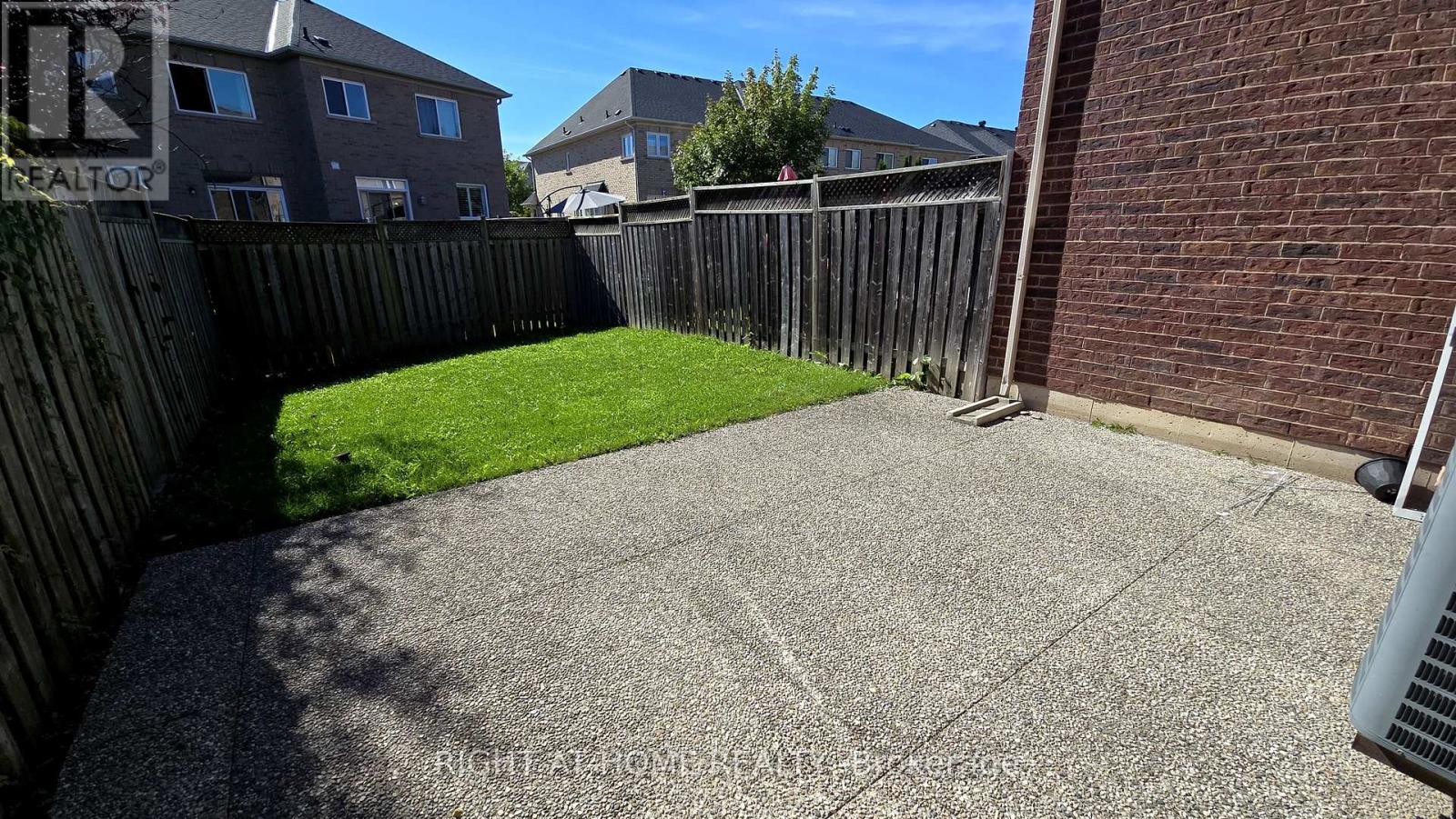 2438 Shadow Court, Oakville, Ontario  L6M 5G6 - Photo 36 - W12370301