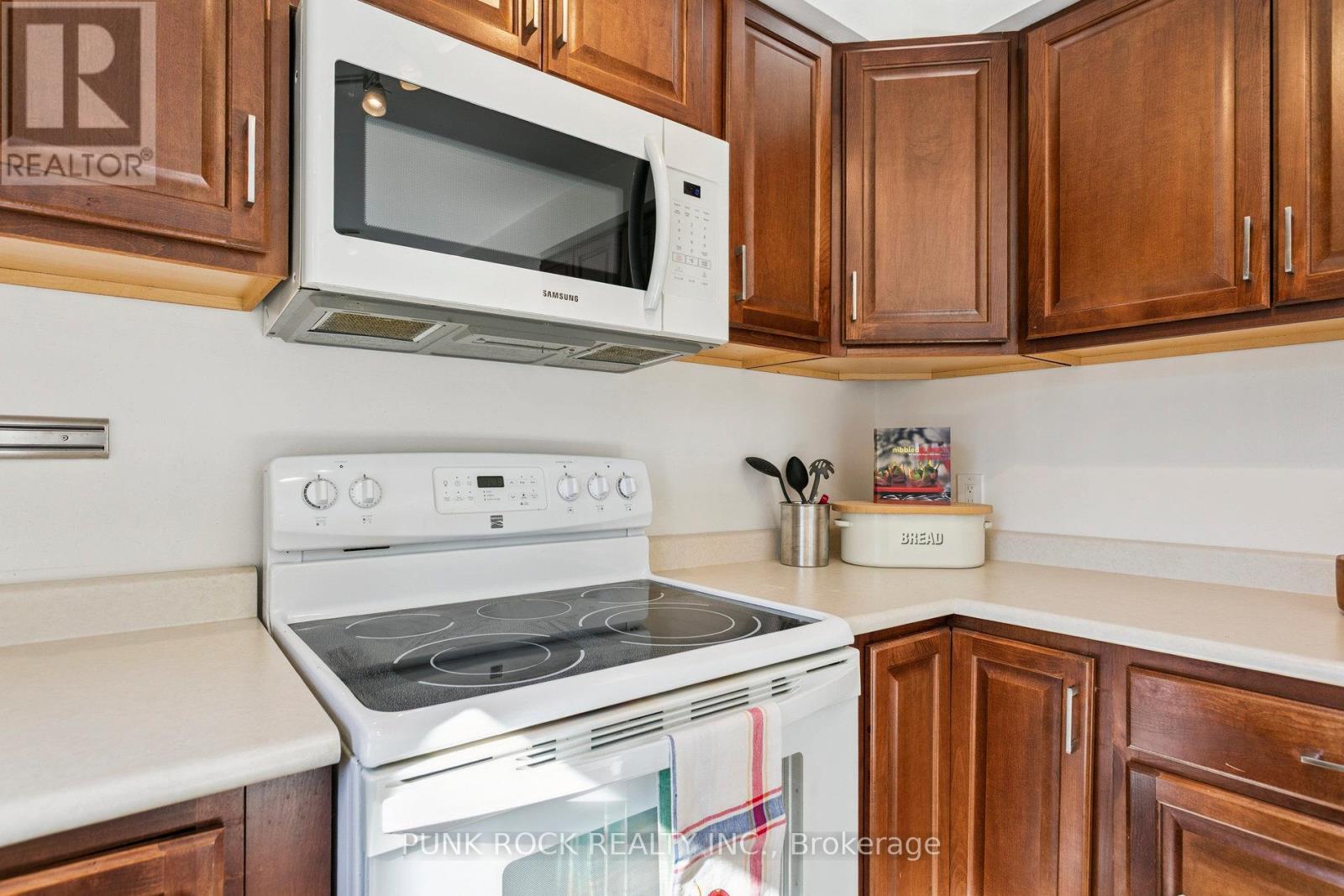 4161 Claypine Rise, Mississauga (Rathwood), Ontario  L4W 2G5 - Photo 19 - W12438989