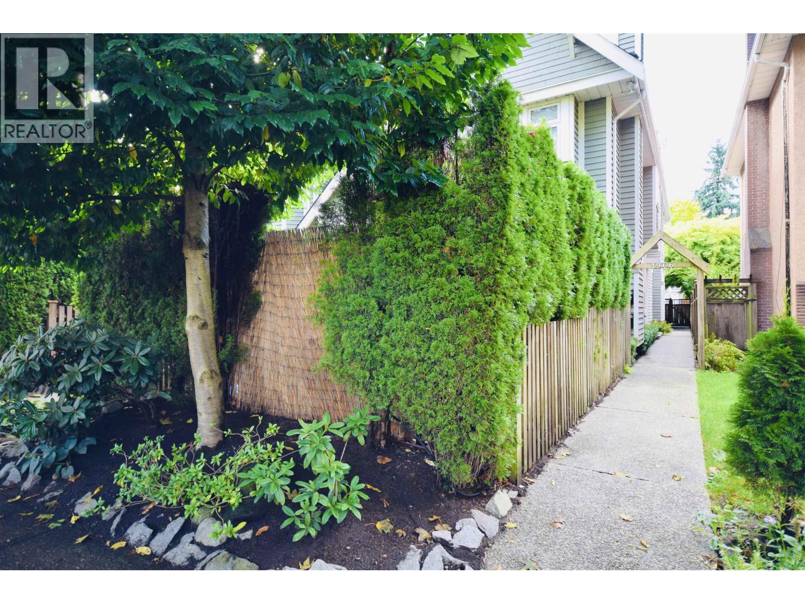 1966 W 11th Avenue, Vancouver, British Columbia  V6J 2C6 - Photo 4 - R3054351