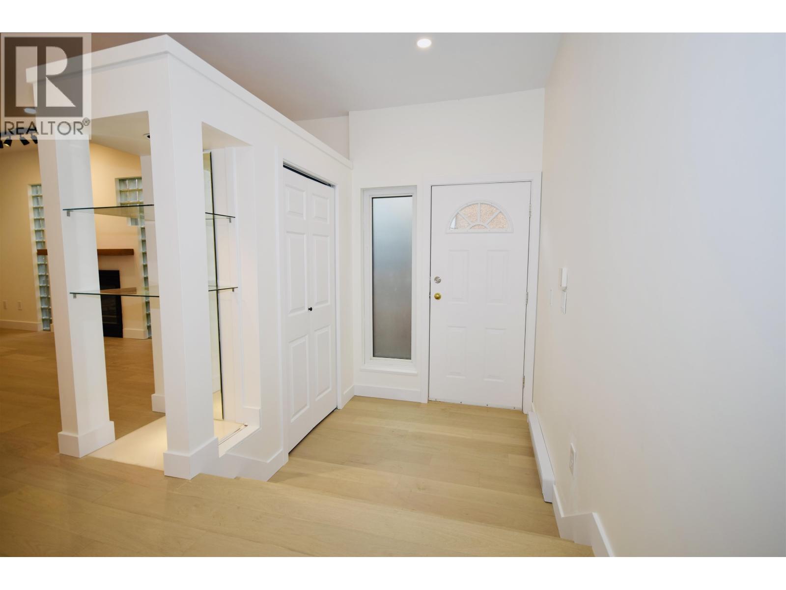 1966 W 11th Avenue, Vancouver, British Columbia  V6J 2C6 - Photo 11 - R3054351