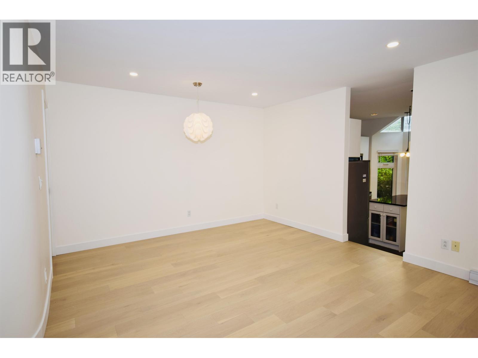 1966 W 11th Avenue, Vancouver, British Columbia  V6J 2C6 - Photo 10 - R3054351