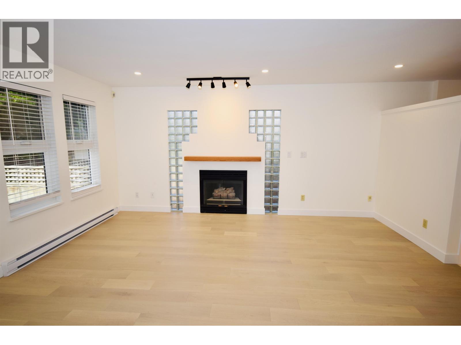 1966 W 11th Avenue, Vancouver, British Columbia  V6J 2C6 - Photo 7 - R3054351