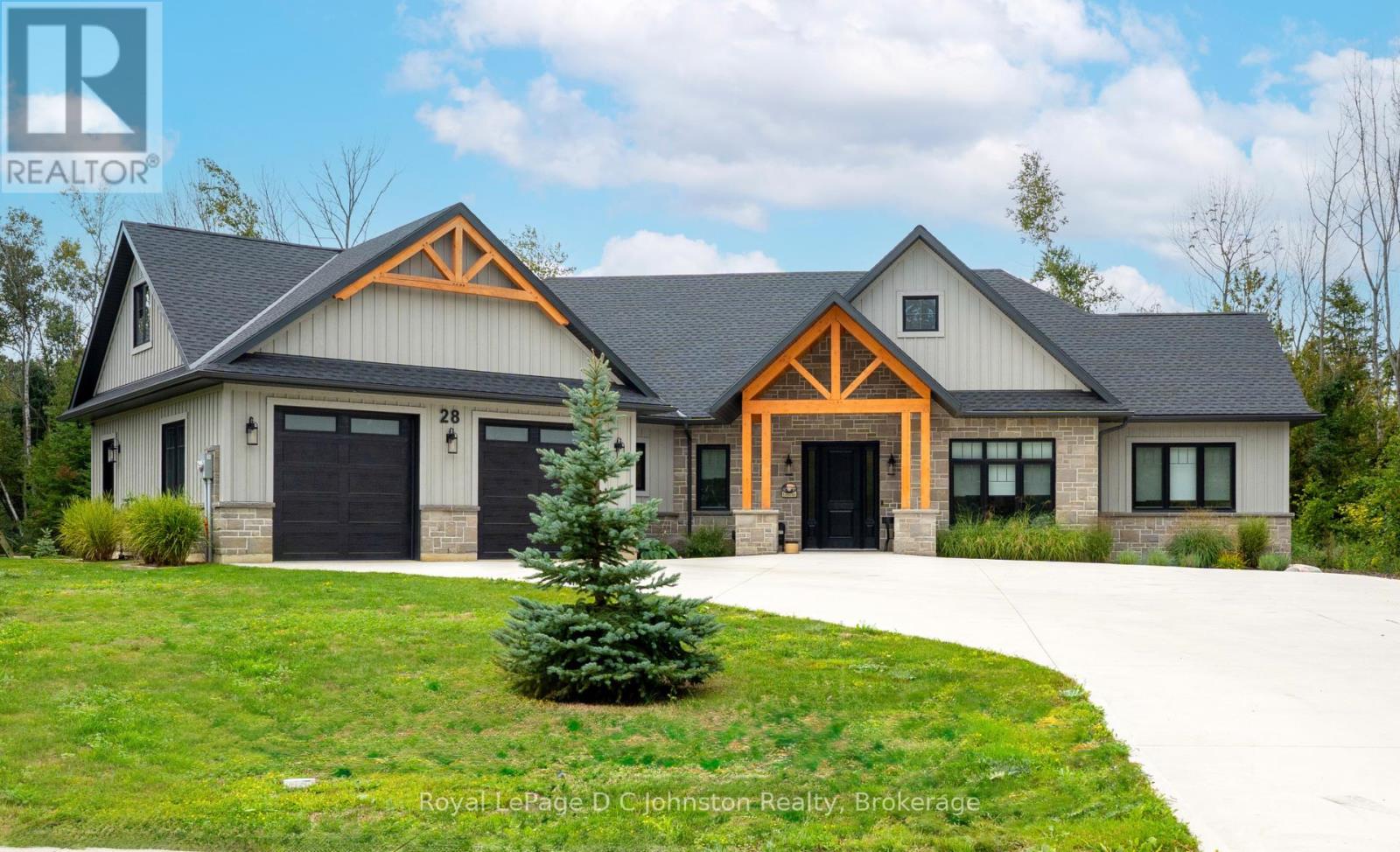 28 LAKESIDE WOODS CRESCENT, Saugeen Shores, Ontario