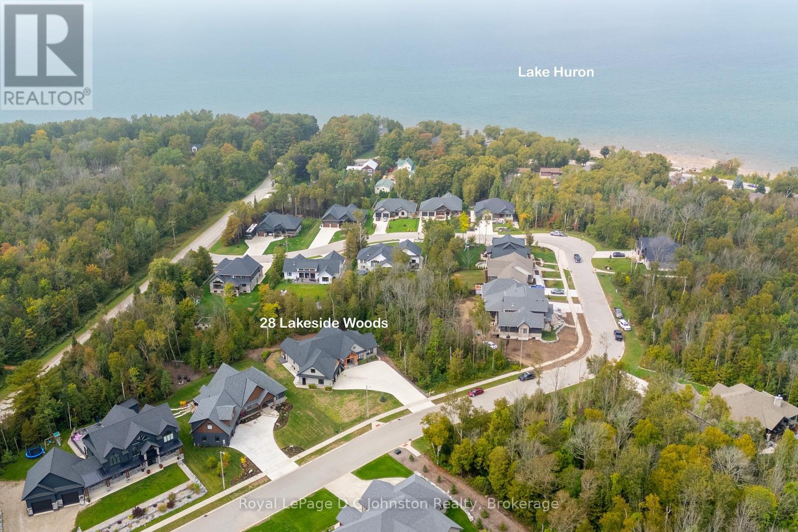 28 Lakeside Woods Crescent, Saugeen Shores, Ontario  N0H 2C6 - Photo 3 - X12438983