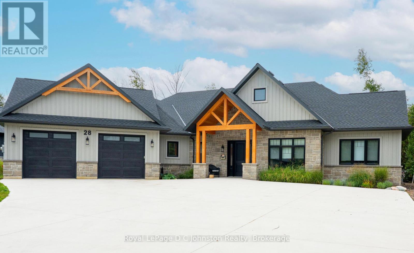 28 Lakeside Woods Crescent, Saugeen Shores, Ontario  N0H 2C6 - Photo 4 - X12438983