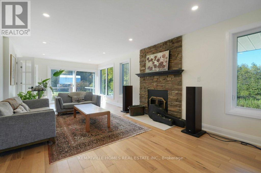 6908 Gallagher Road, Ottawa, Ontario  K0A 2T0 - Photo 11 - X12438975