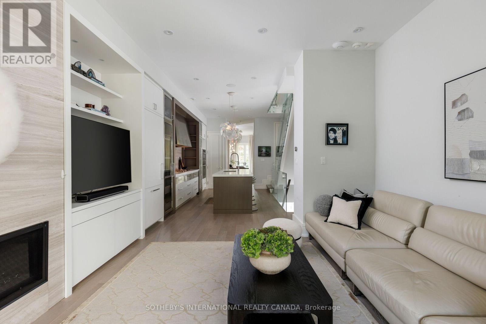 7 Thurloe Avenue, Toronto, Ontario  M4S 0B4 - Photo 20 - C12438699
