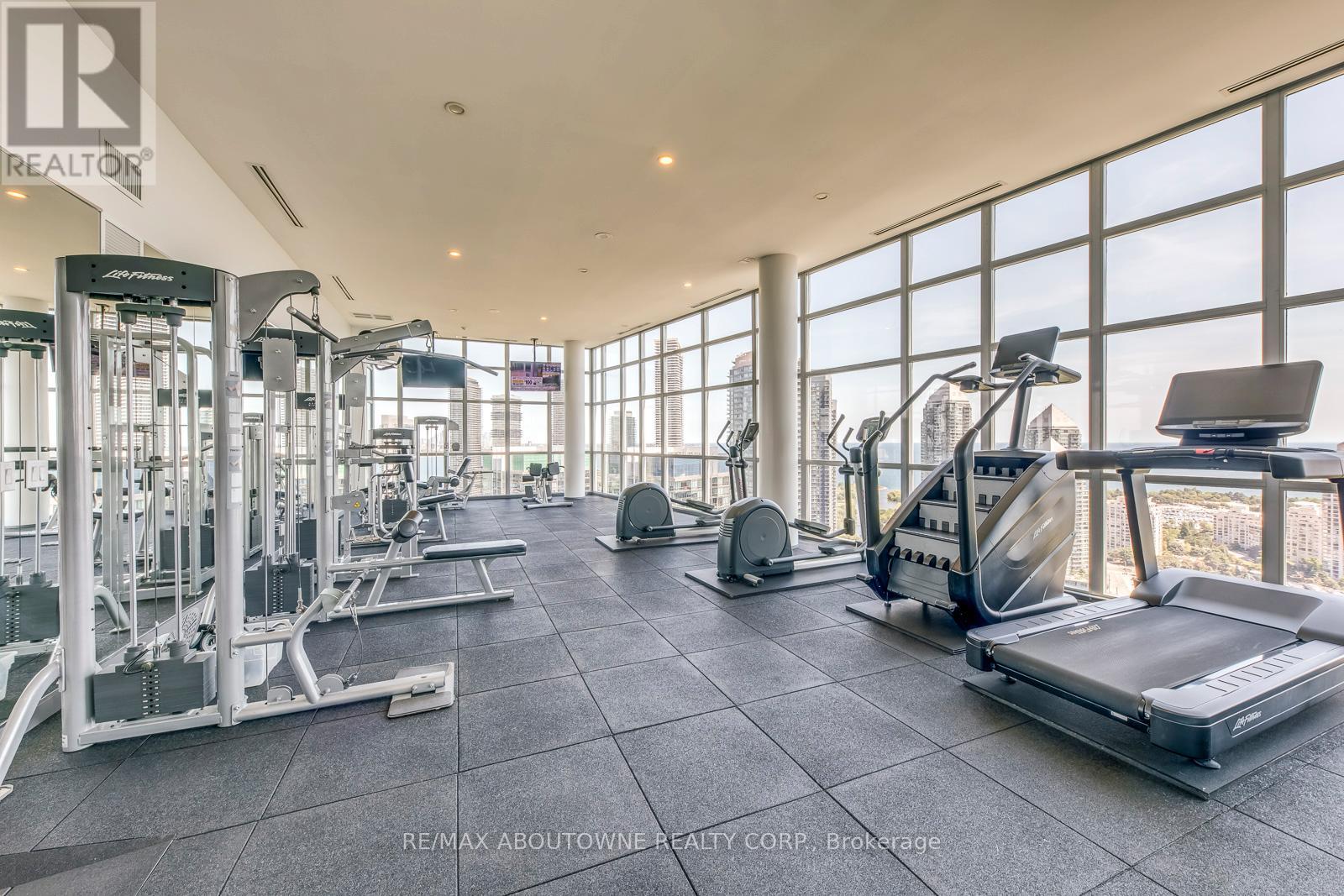 2524 - 165 Legion Road N, Toronto, Ontario  M8Y 0B3 - Photo 33 - W12436942