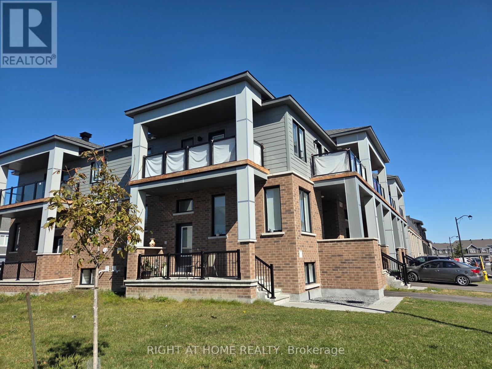 238 SPECKLED ALDER ROW, Ottawa, Ontario