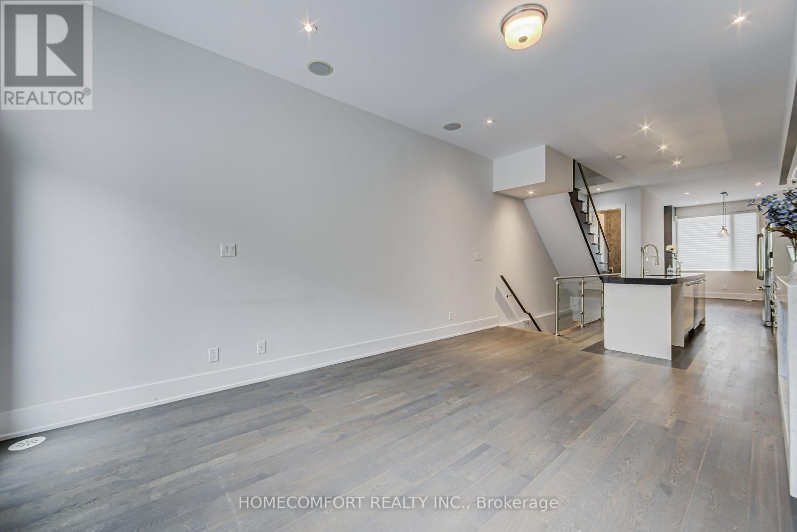82 Boulton Avenue, Toronto, Ontario  M4M 0B5 - Photo 11 - E12438973