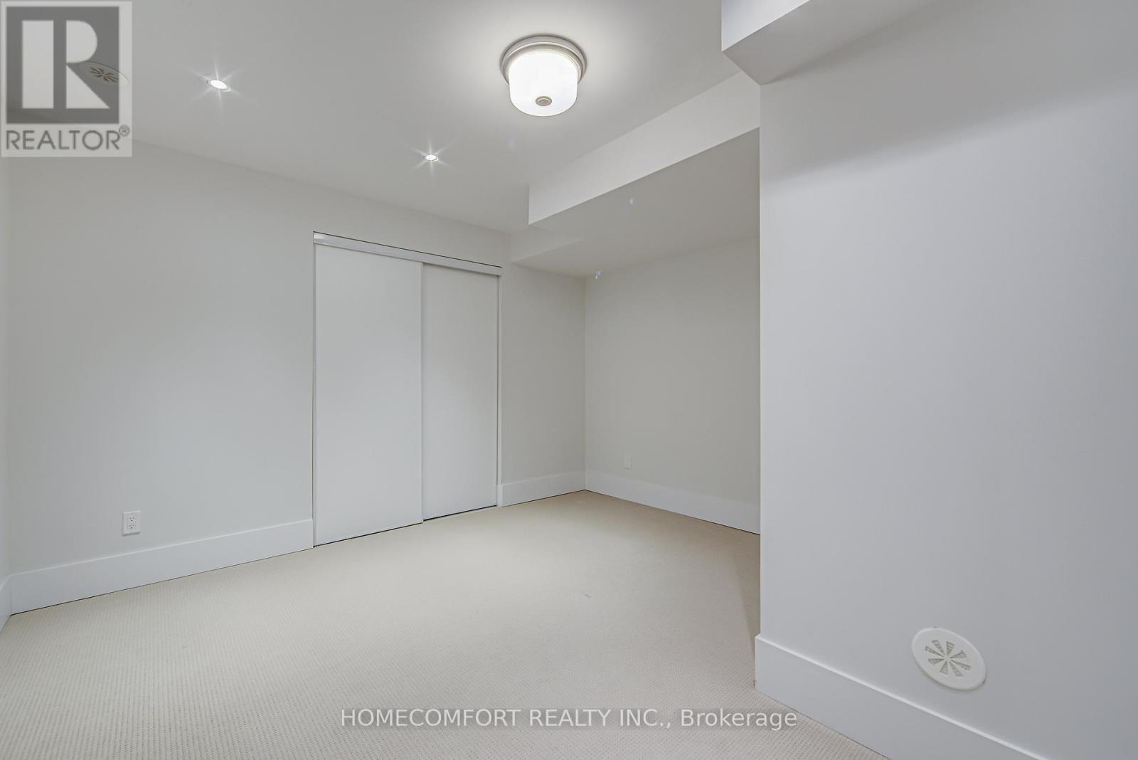 82 Boulton Avenue, Toronto, Ontario  M4M 0B5 - Photo 13 - E12438973