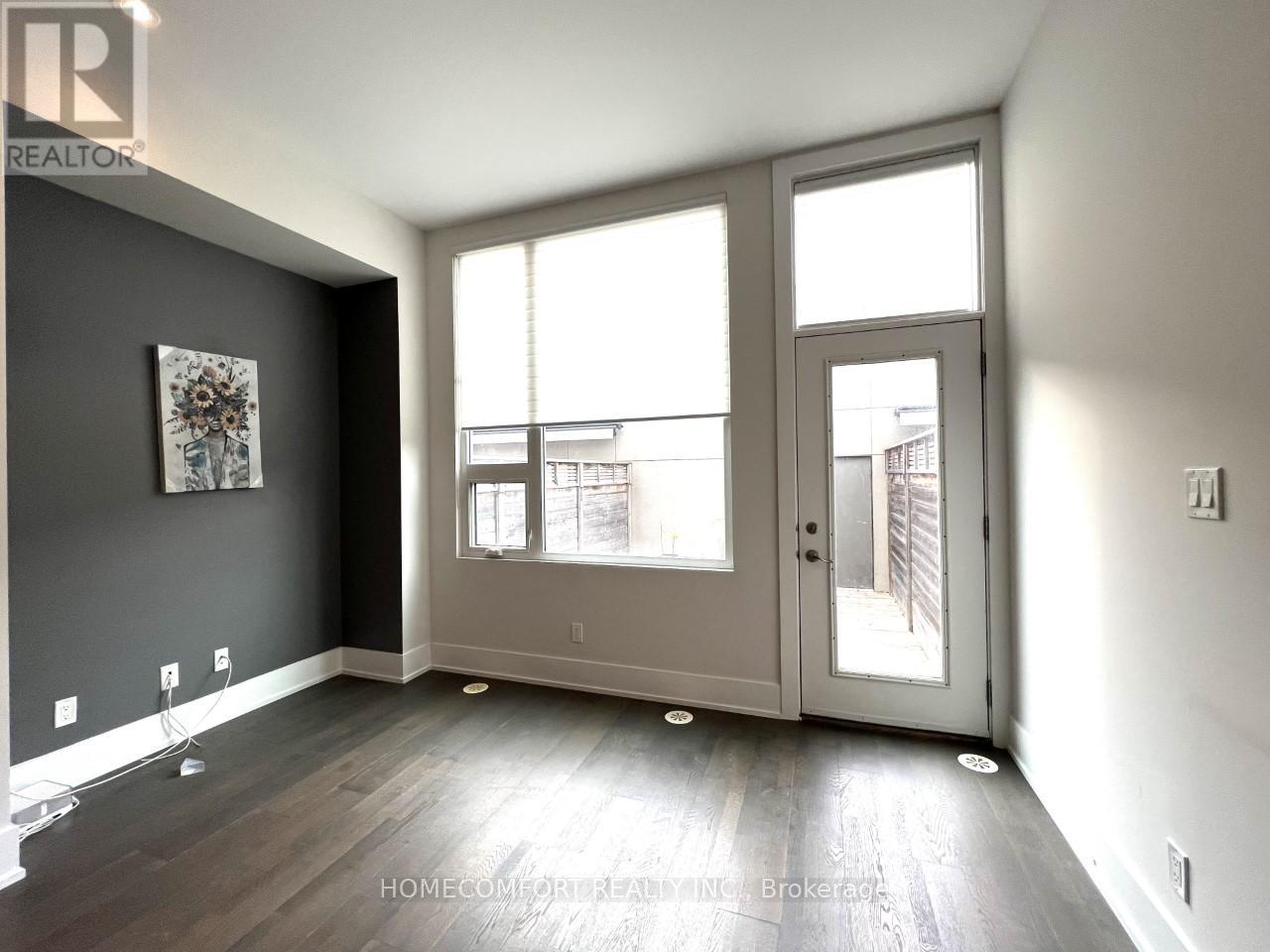 82 Boulton Avenue, Toronto, Ontario  M4M 0B5 - Photo 3 - E12438973