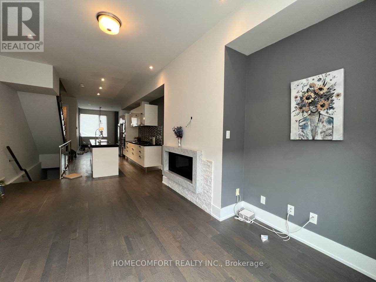 82 Boulton Avenue, Toronto, Ontario  M4M 0B5 - Photo 4 - E12438973