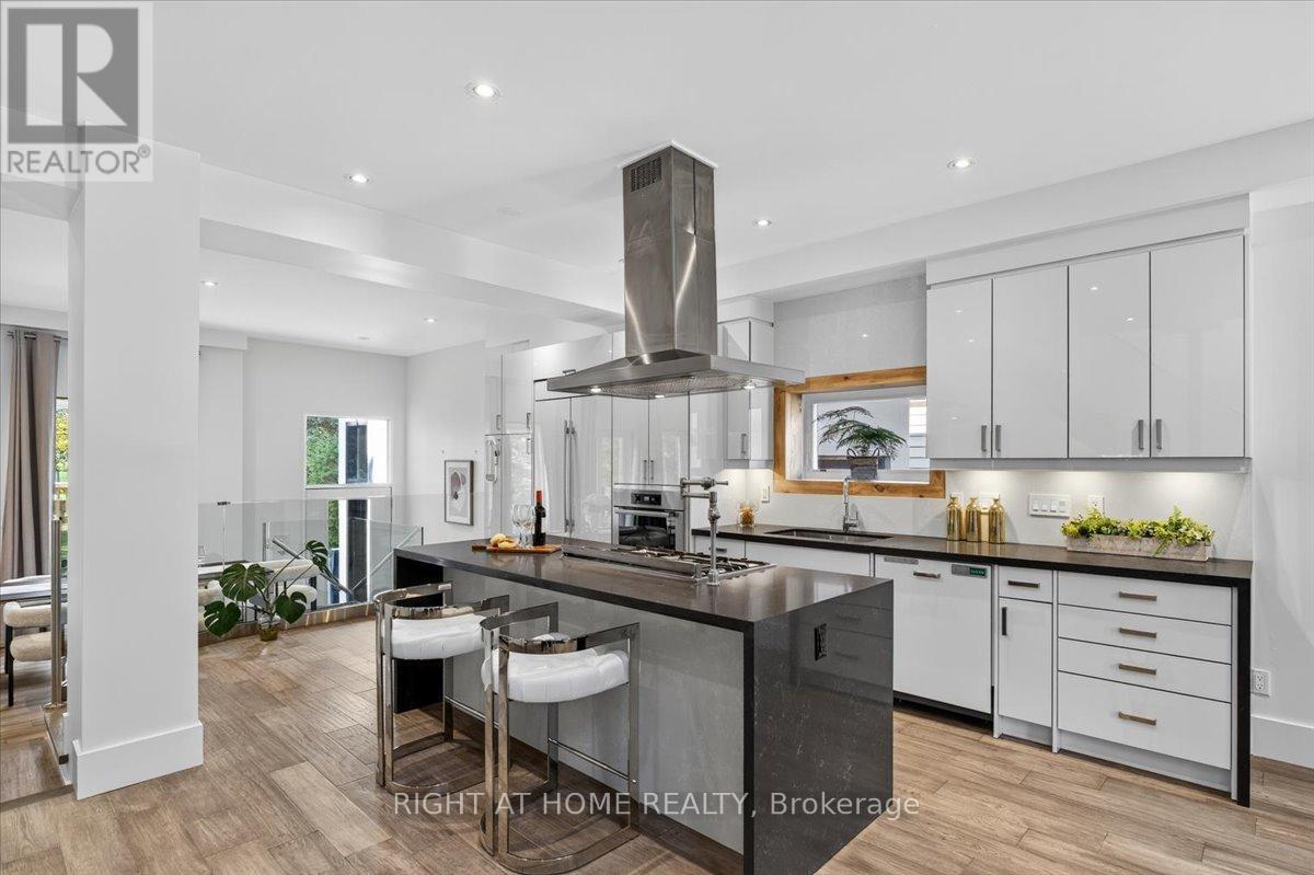 64 Larwood Boulevard, Toronto, Ontario  M1M 2M5 - Photo 7 - E12438981