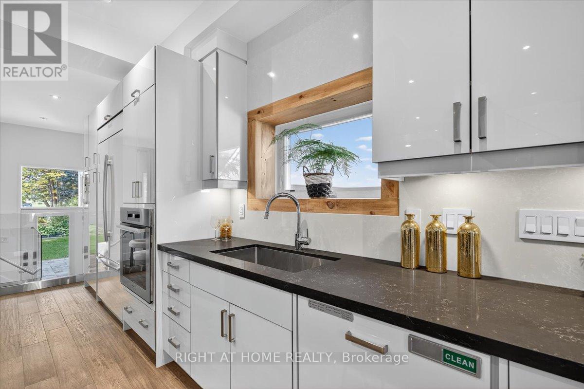 64 Larwood Boulevard, Toronto, Ontario  M1M 2M5 - Photo 9 - E12438981