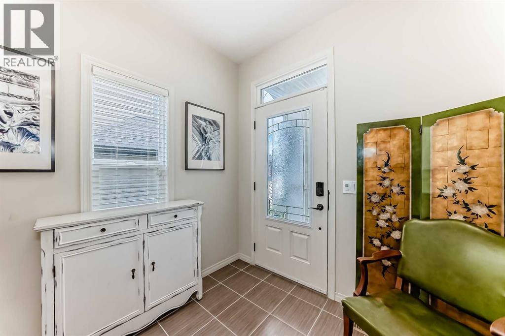 174 Heritage Boulevard, Cochrane, Alberta  T4C 0S6 - Photo 4 - A2218098