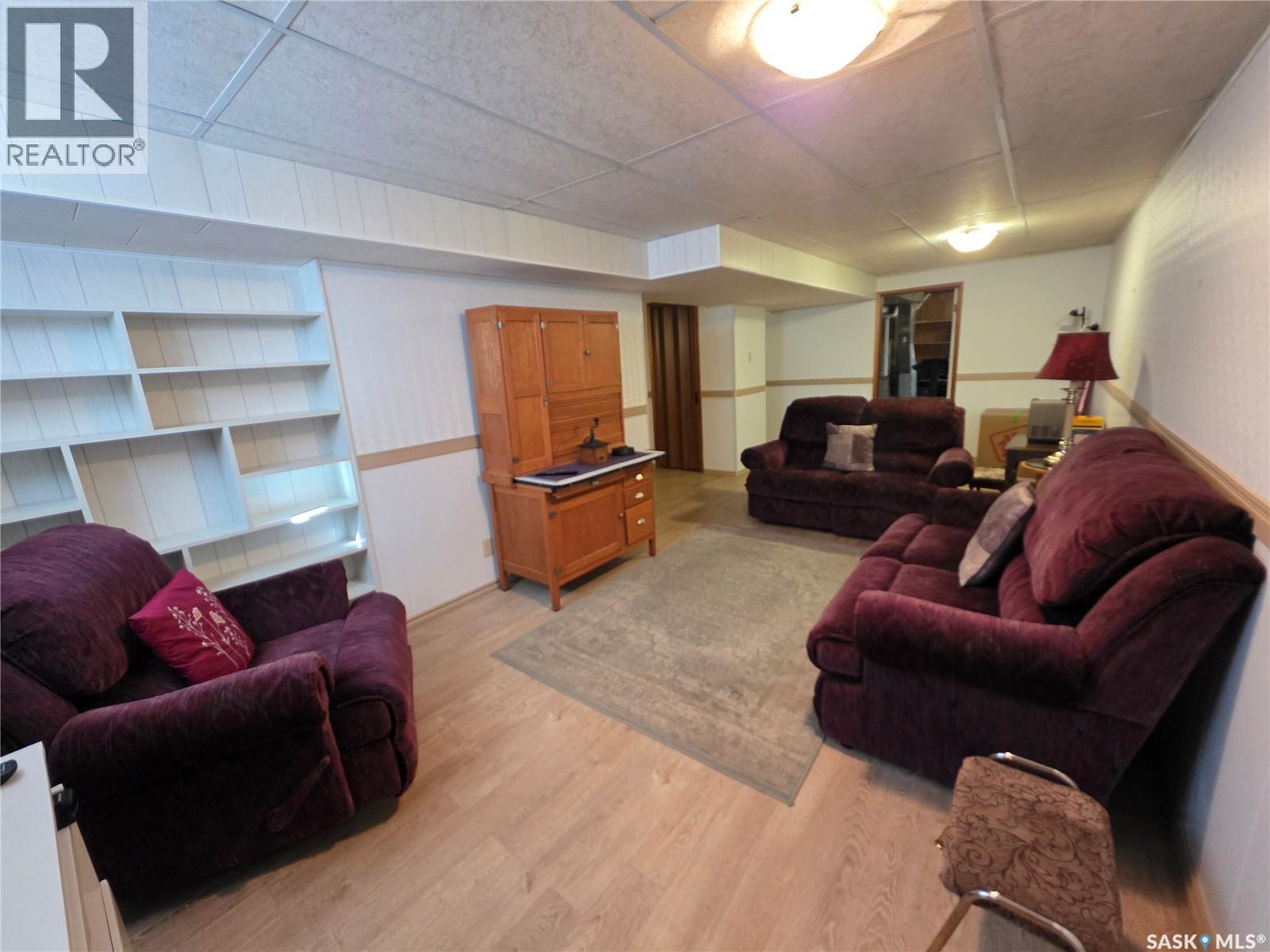 810 11th Avenue Ne, Swift Current, Saskatchewan  S9H 2V4 - Photo 17 - SK019852
