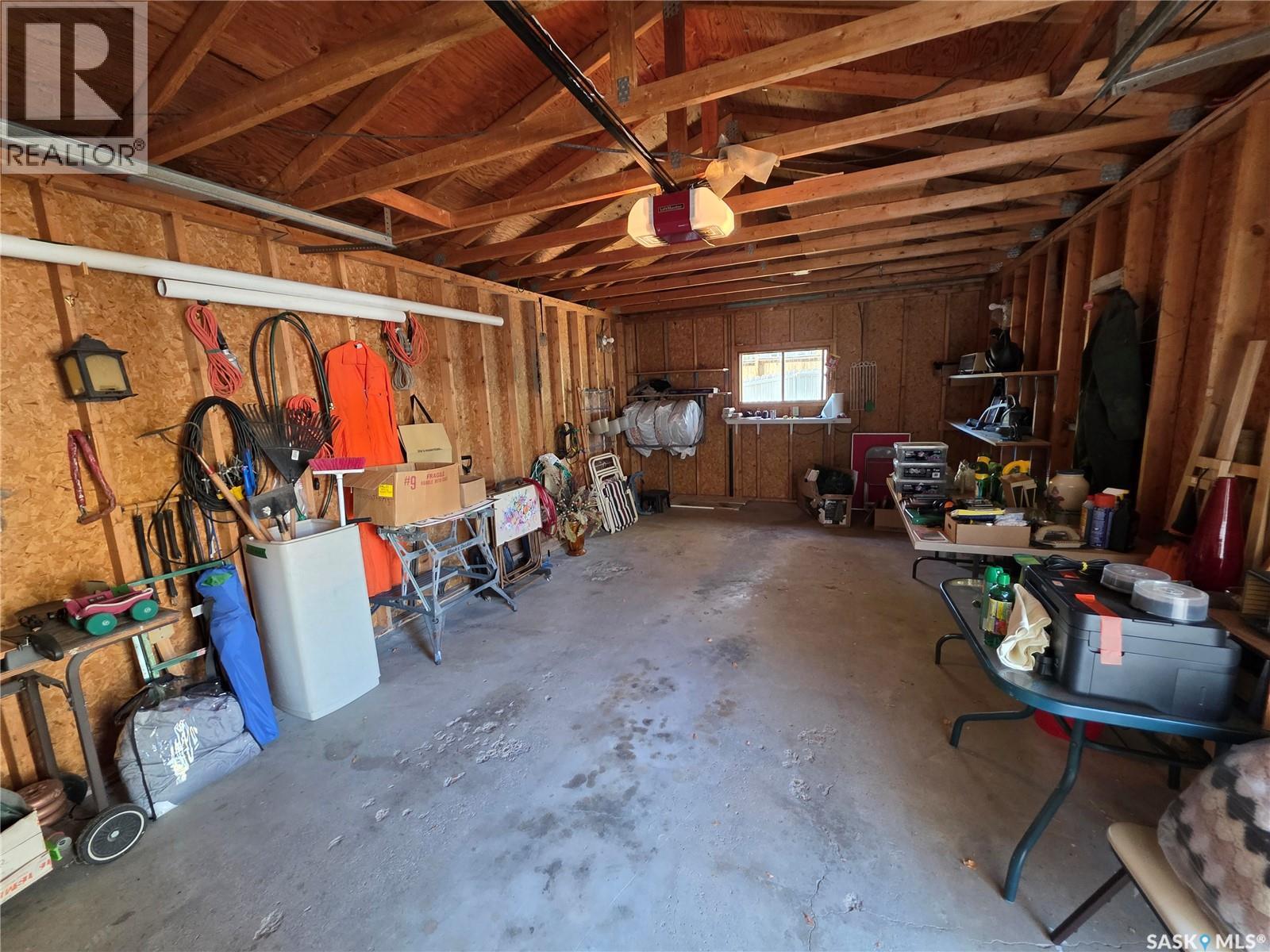 810 11th Avenue Ne, Swift Current, Saskatchewan  S9H 2V4 - Photo 30 - SK019852
