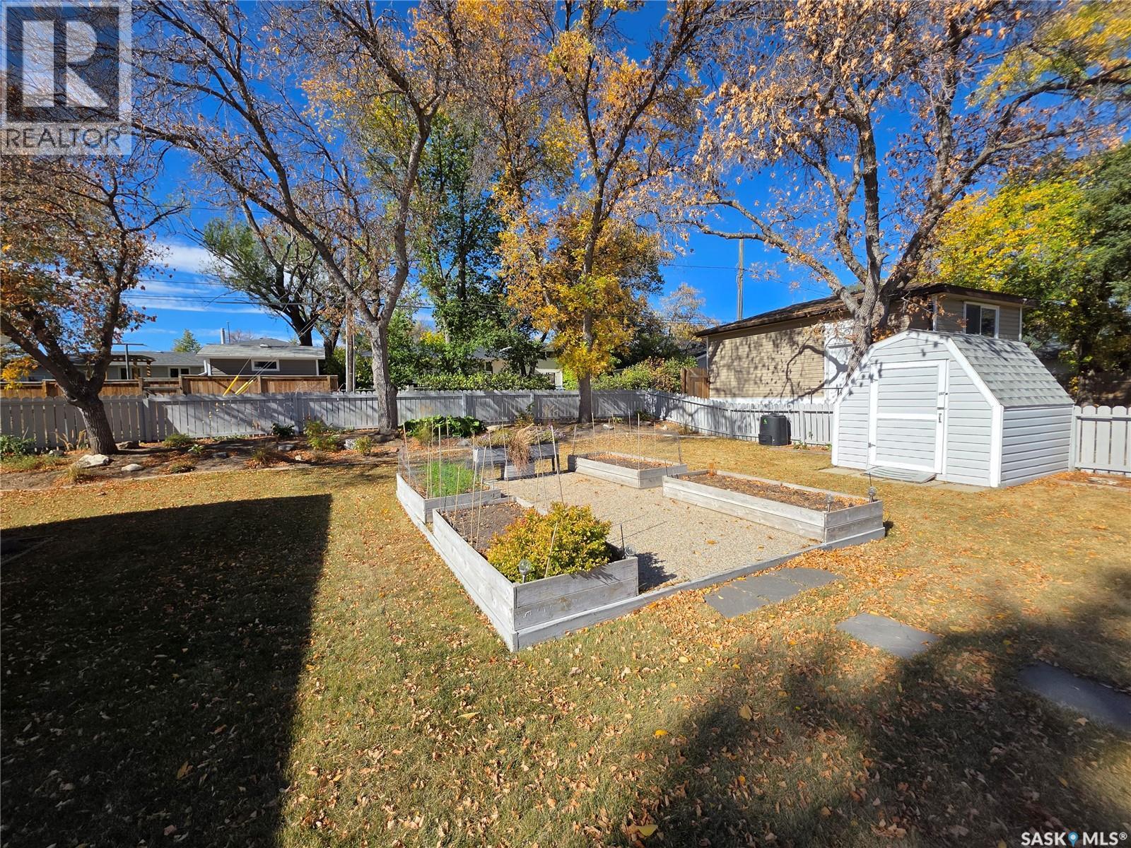 810 11th Avenue Ne, Swift Current, Saskatchewan  S9H 2V4 - Photo 34 - SK019852