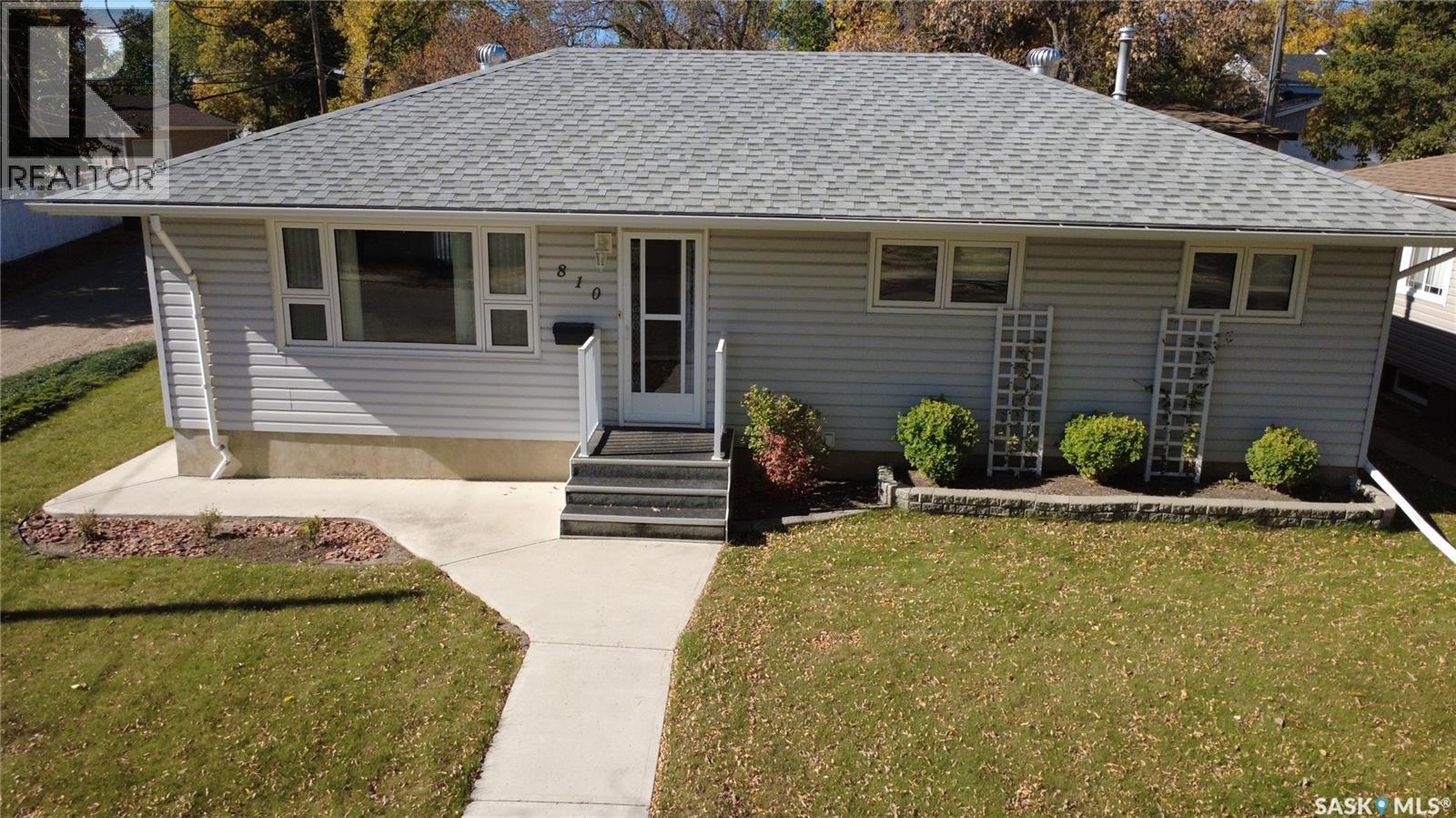 810 11th Avenue Ne, Swift Current, Saskatchewan  S9H 2V4 - Photo 38 - SK019852