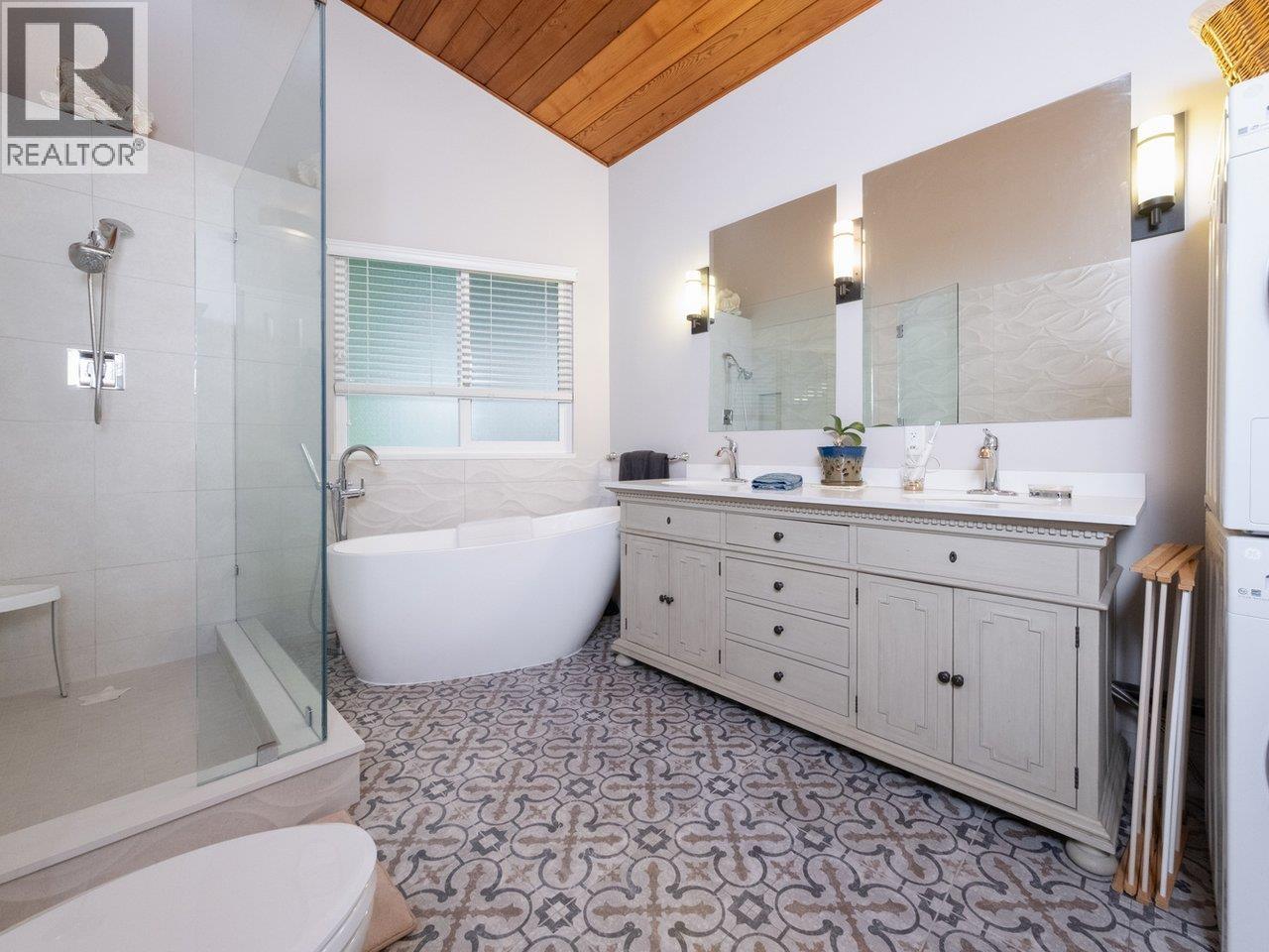 Lorem Ipsum Dolor S, North Vancouver, British Columbia  V7G  - Photo 28 - DEMO28936098