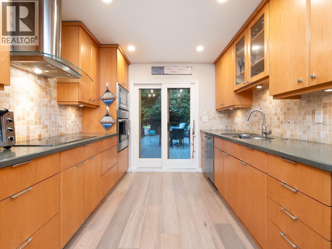 Lorem Ipsum Dolor S, North Vancouver, British Columbia  V7G  - Photo 8 - DEMO28936098