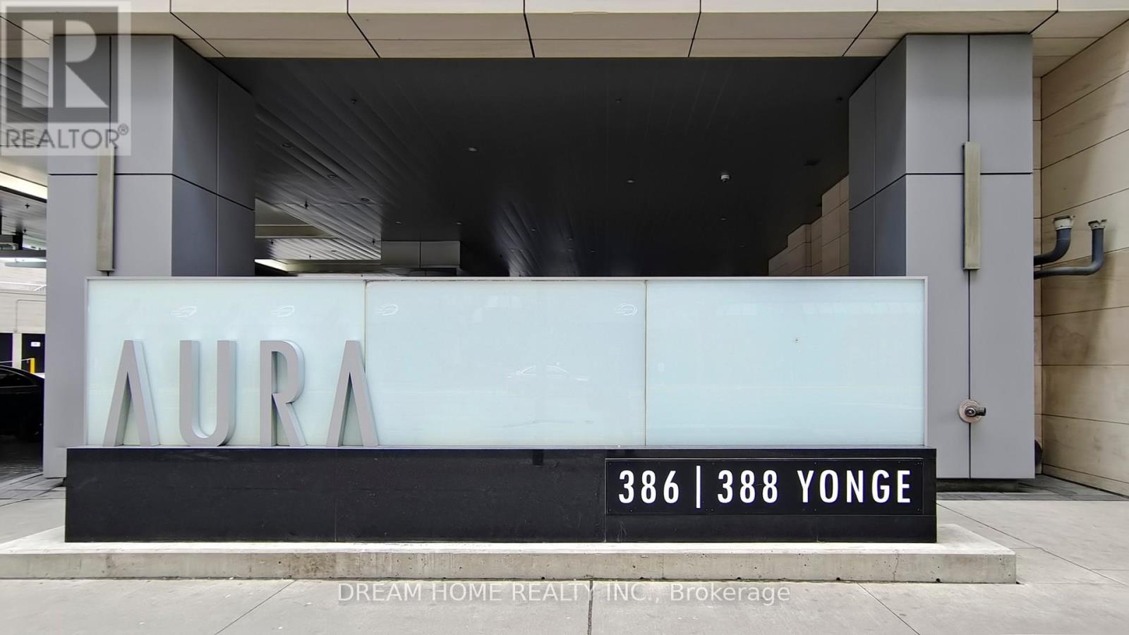 2105 - 386 Yonge Street, Toronto, Ontario  M5B 0A5 - Photo 4 - C12245311