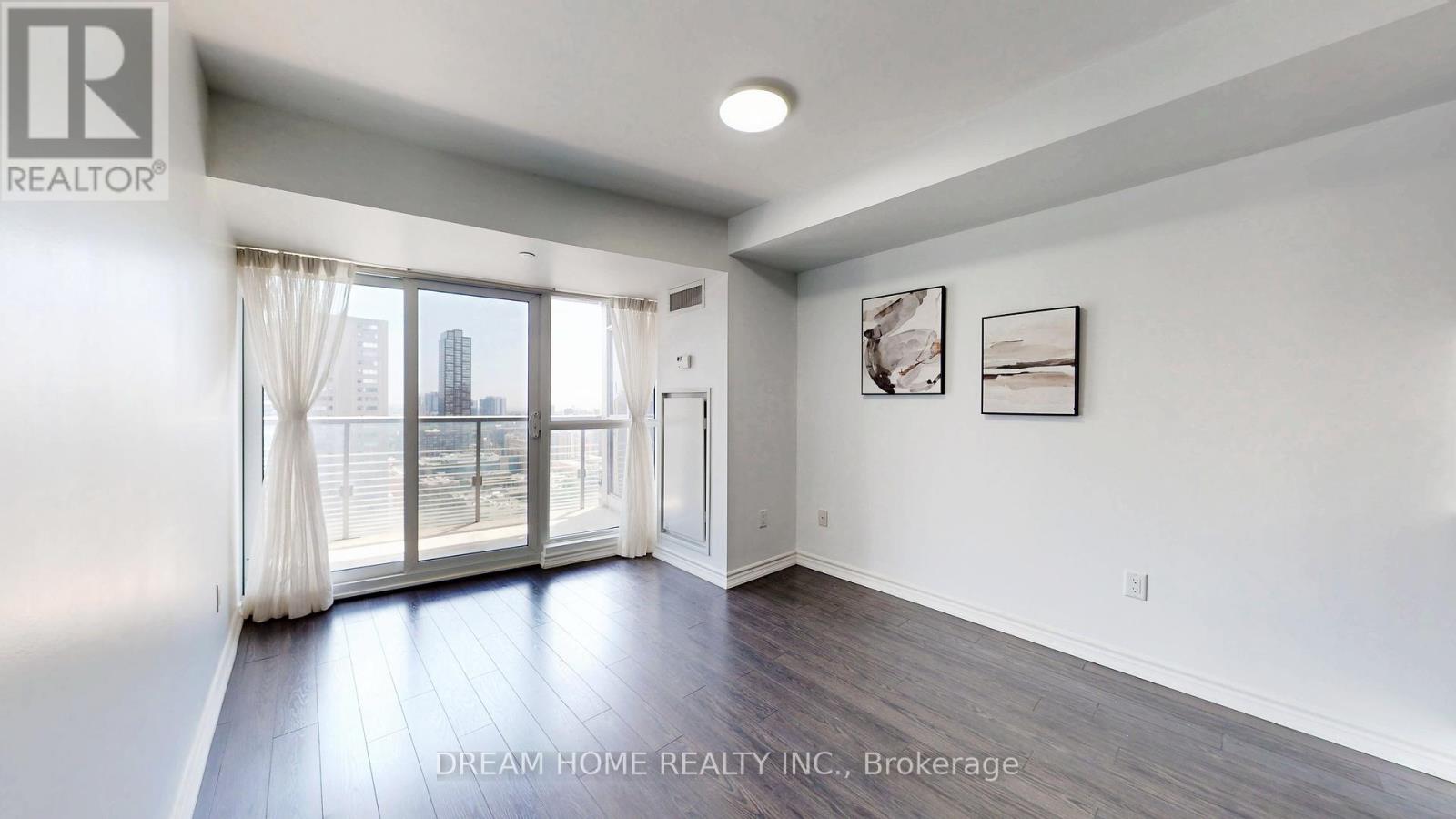 2105 - 386 Yonge Street, Toronto, Ontario  M5B 0A5 - Photo 7 - C12245311