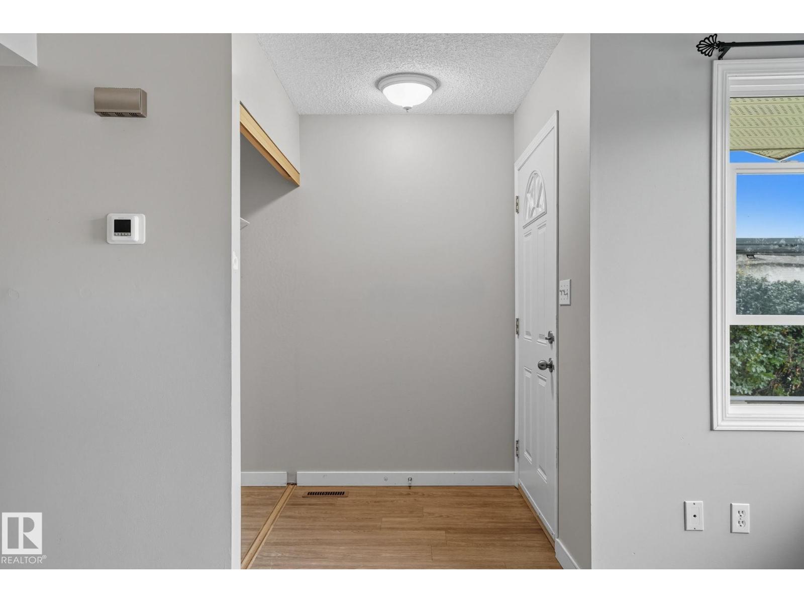 142 Kiniski Cr Nw Nw, Edmonton, Alberta  T6L 5A9 - Photo 4 - E4460333
