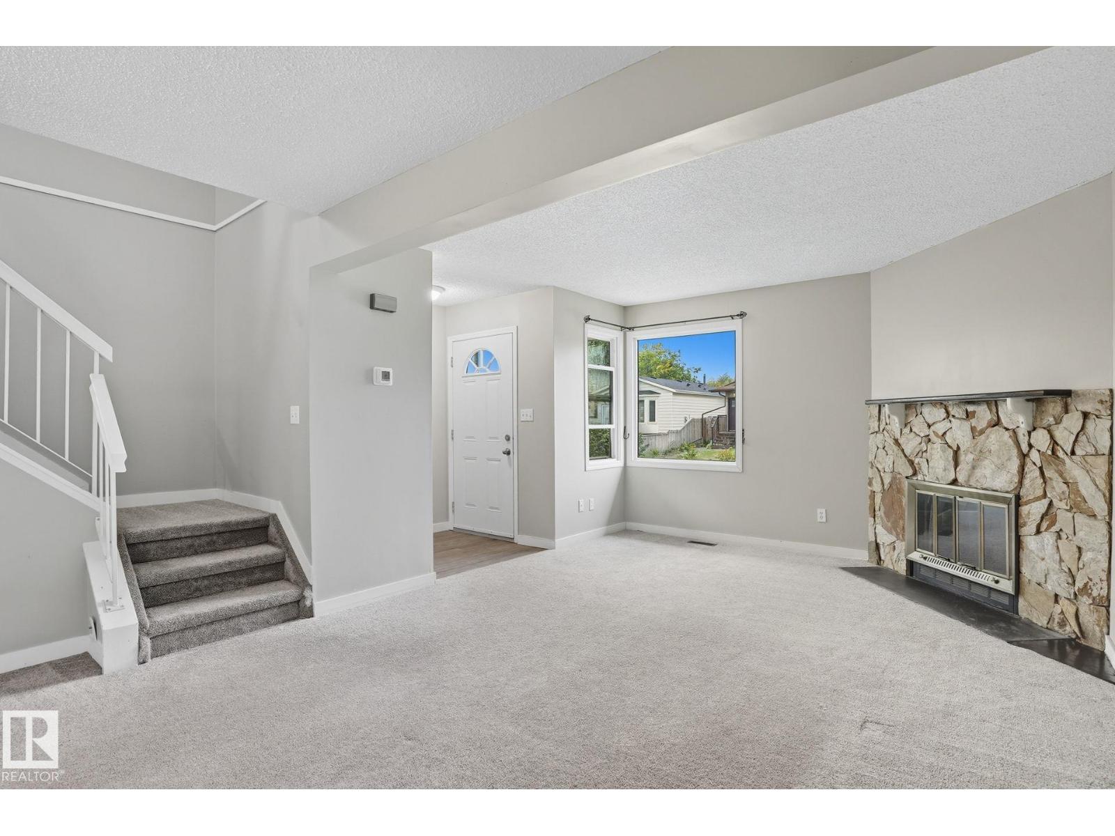 142 Kiniski Cr Nw Nw, Edmonton, Alberta  T6L 5A9 - Photo 5 - E4460333