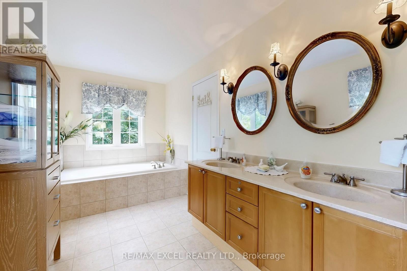 44 Black Creek Drive, Markham, Ontario  L6B 1K1 - Photo 26 - N12438984