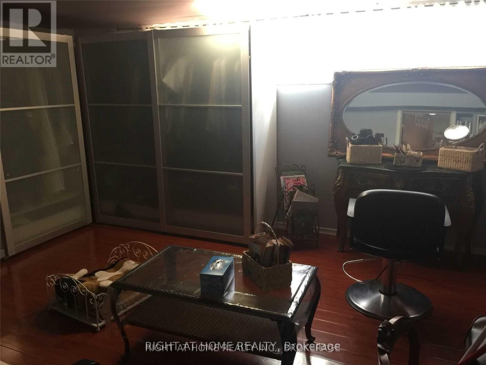 Bsmnt - 52 Dunning Avenue, Aurora, Ontario  L4G 1A3 - Photo 3 - N12438996