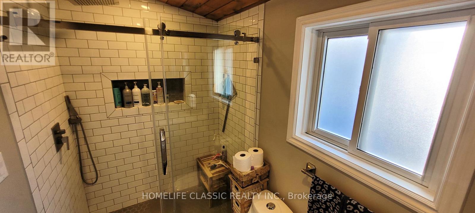 800 Oxbow Park Drive, Wasaga Beach, Ontario  L9Z 2V1 - Photo 13 - S12438972