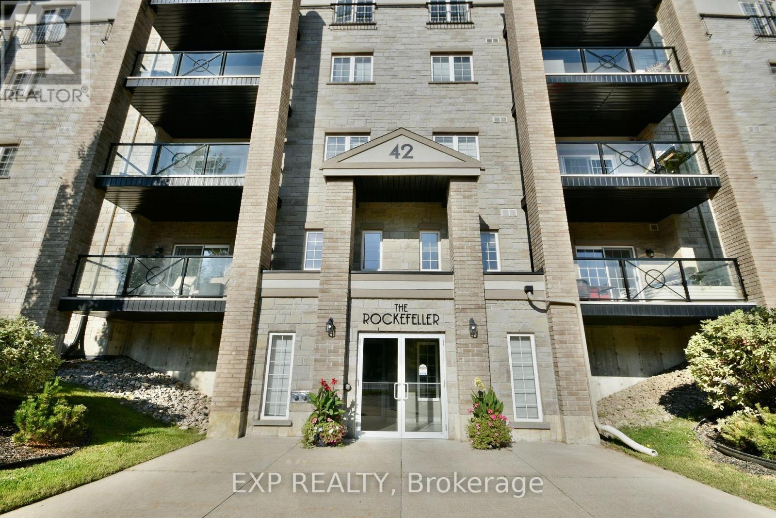 101 - 42 Ferndale Drive S, Barrie, Ontario  L4N 2M5 - Photo 8 - S12438991