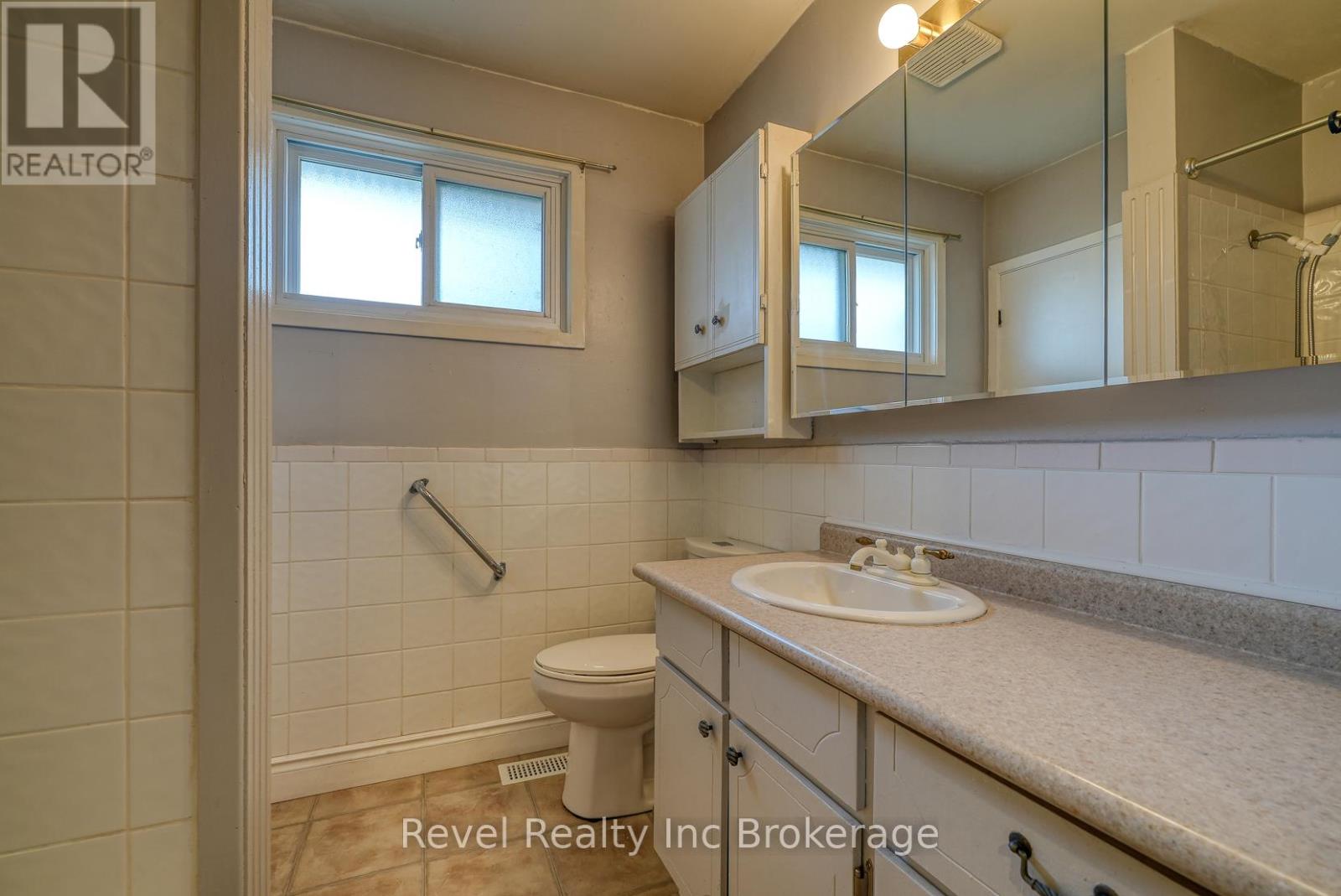 345 Vancouver Street, London East, Ontario  N5W 4S7 - Photo 17 - X12439013