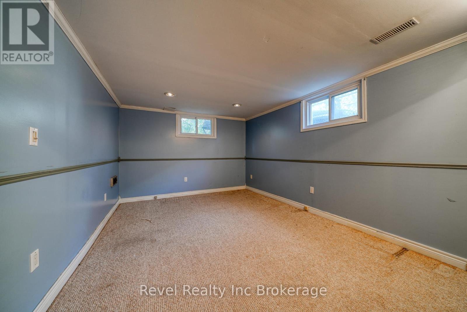 345 Vancouver Street, London East, Ontario  N5W 4S7 - Photo 25 - X12439013