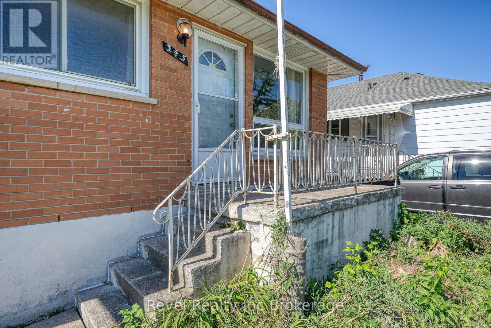 345 Vancouver Street, London East, Ontario  N5W 4S7 - Photo 3 - X12439013