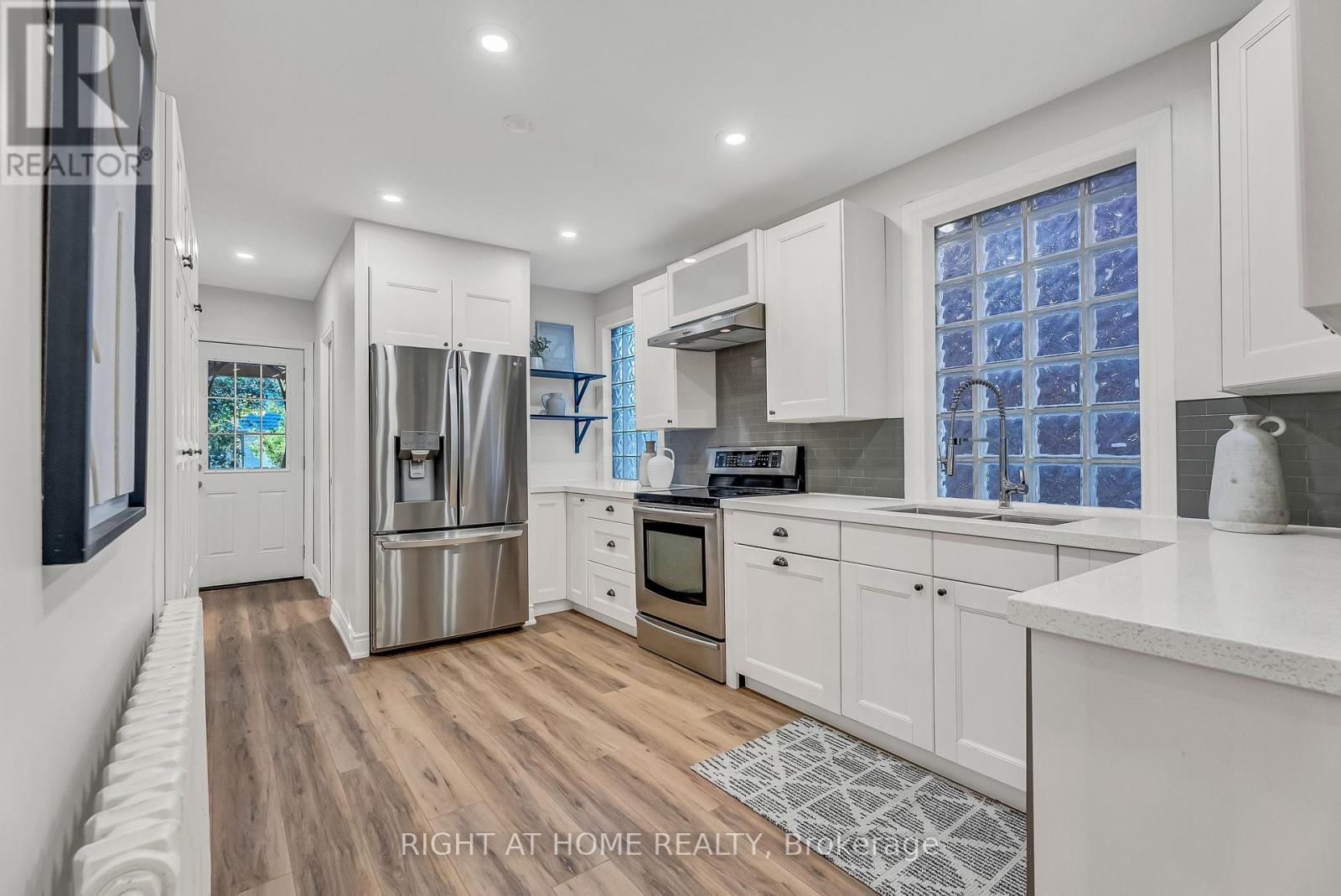 232 Sixth Street, Toronto, Ontario  M8V 3A7 - Photo 10 - W12438977
