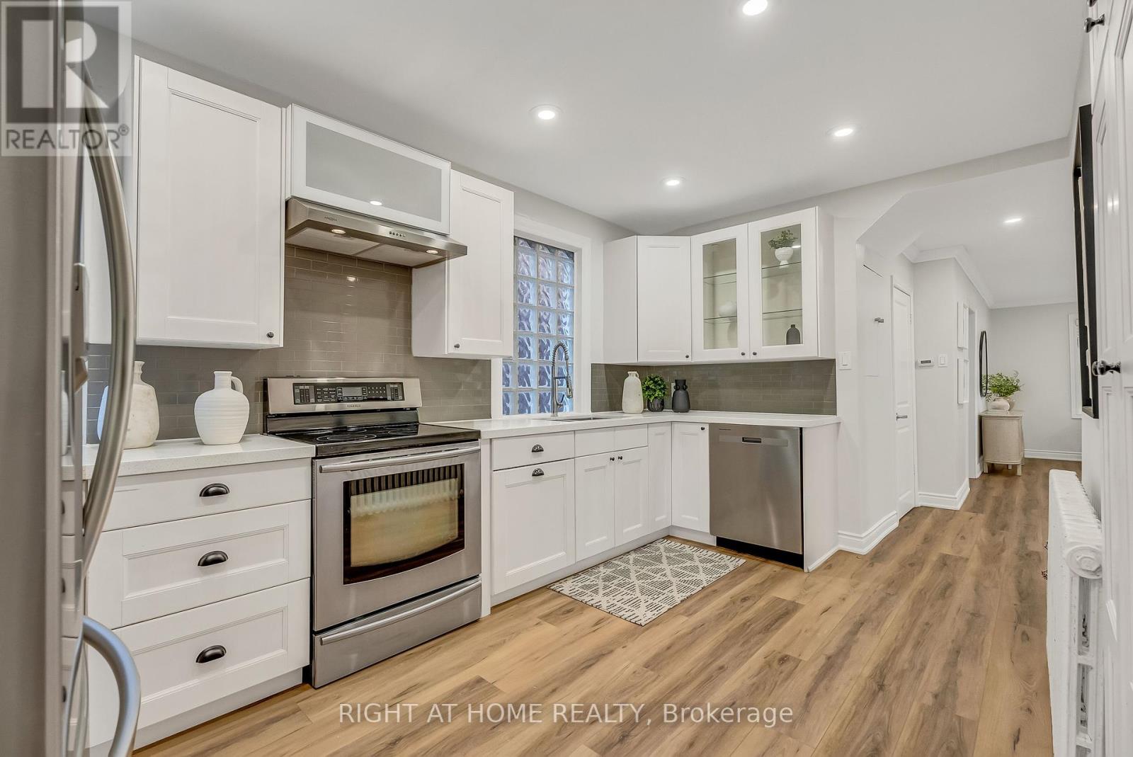 232 Sixth Street, Toronto, Ontario  M8V 3A7 - Photo 11 - W12438977