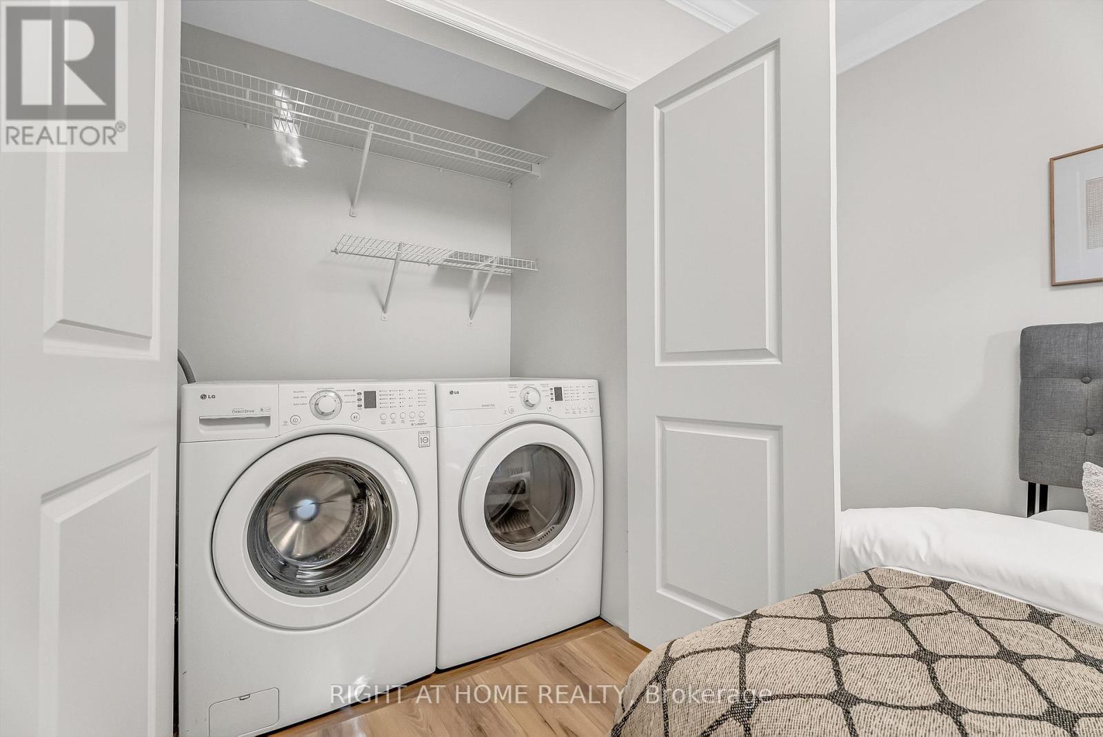 232 Sixth Street, Toronto, Ontario  M8V 3A7 - Photo 15 - W12438977